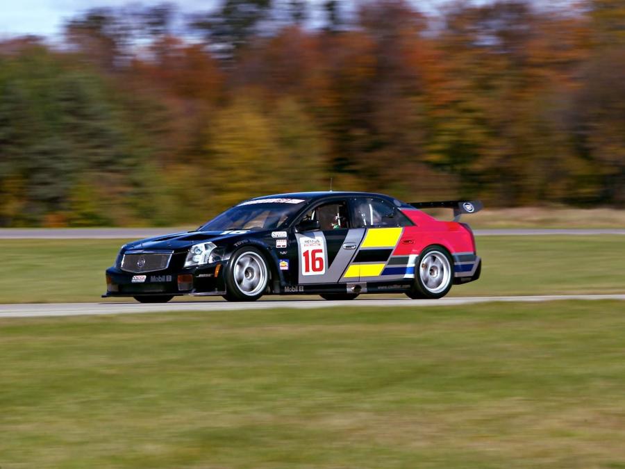  Cadillac CTS-V Race Car 2004 года  (фото 16 из 33)